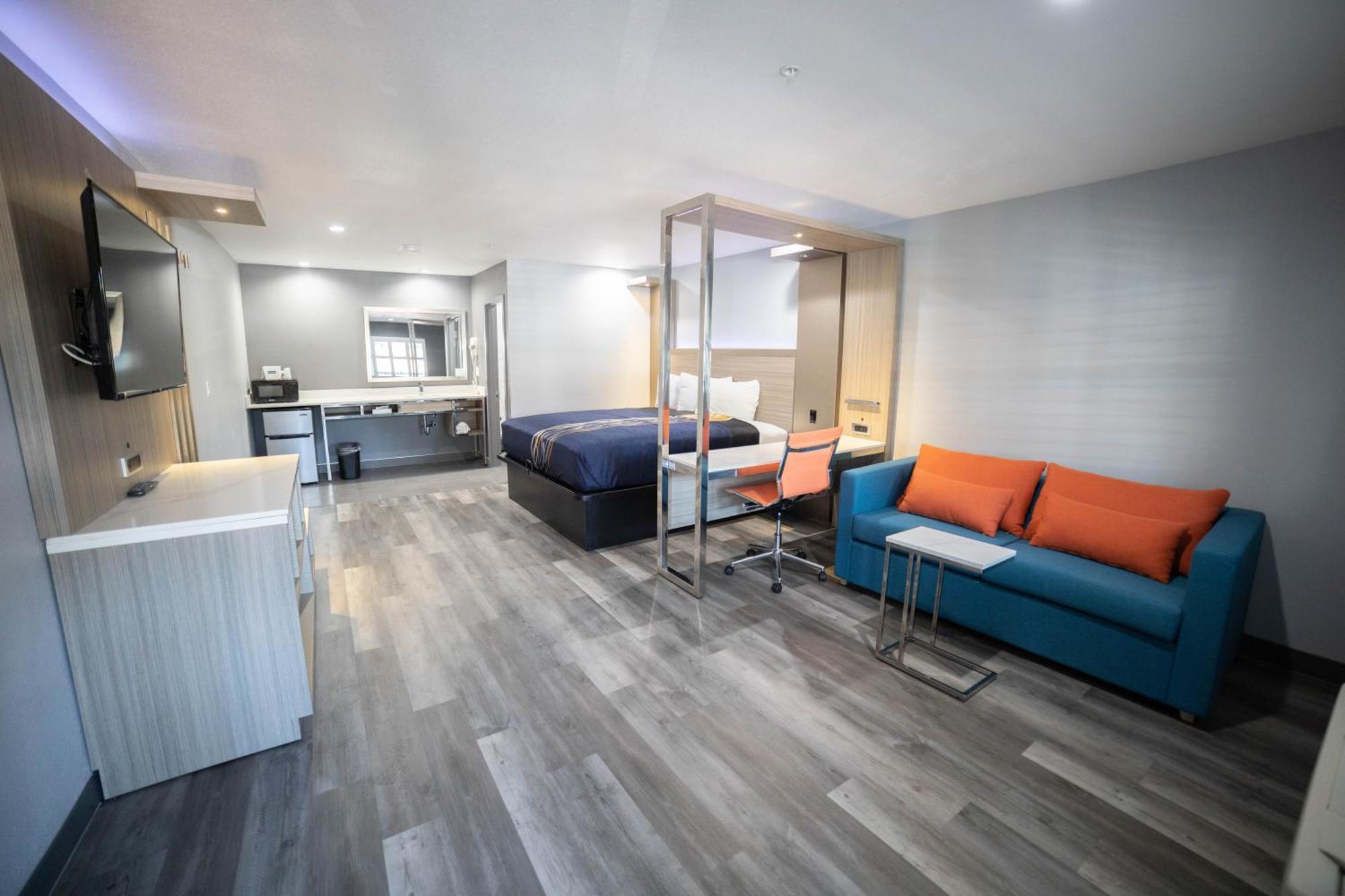 Travelodge By Wyndham Whittier Exterior photo